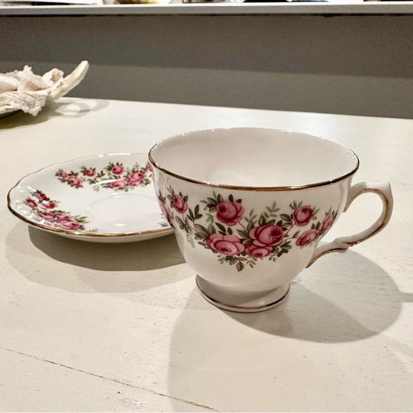 Authentic Royal Vale Vintage China Tea Saucer Pink Flower Antique Party Decor - Picture 6 of 9